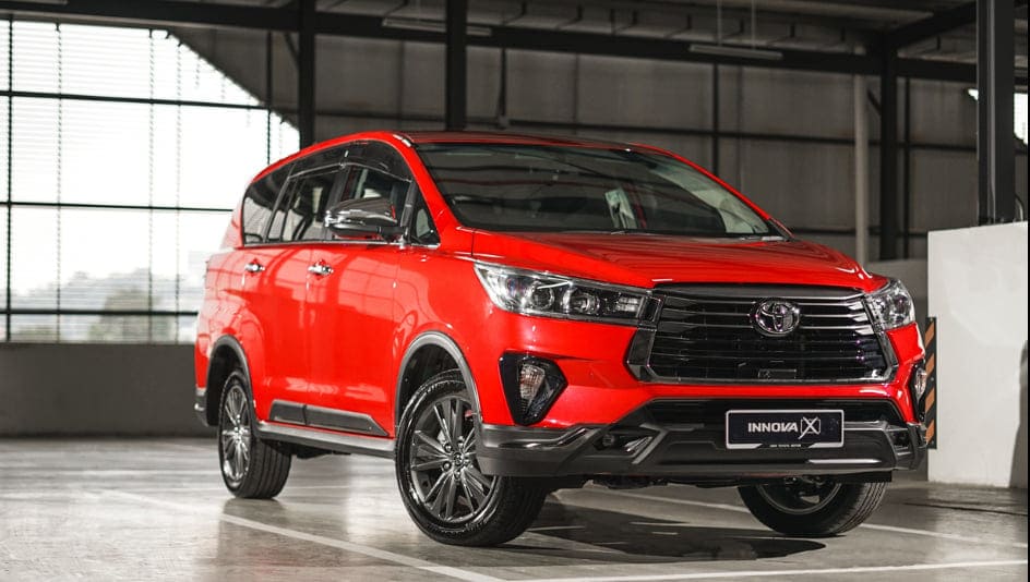 Innova Regular car Image